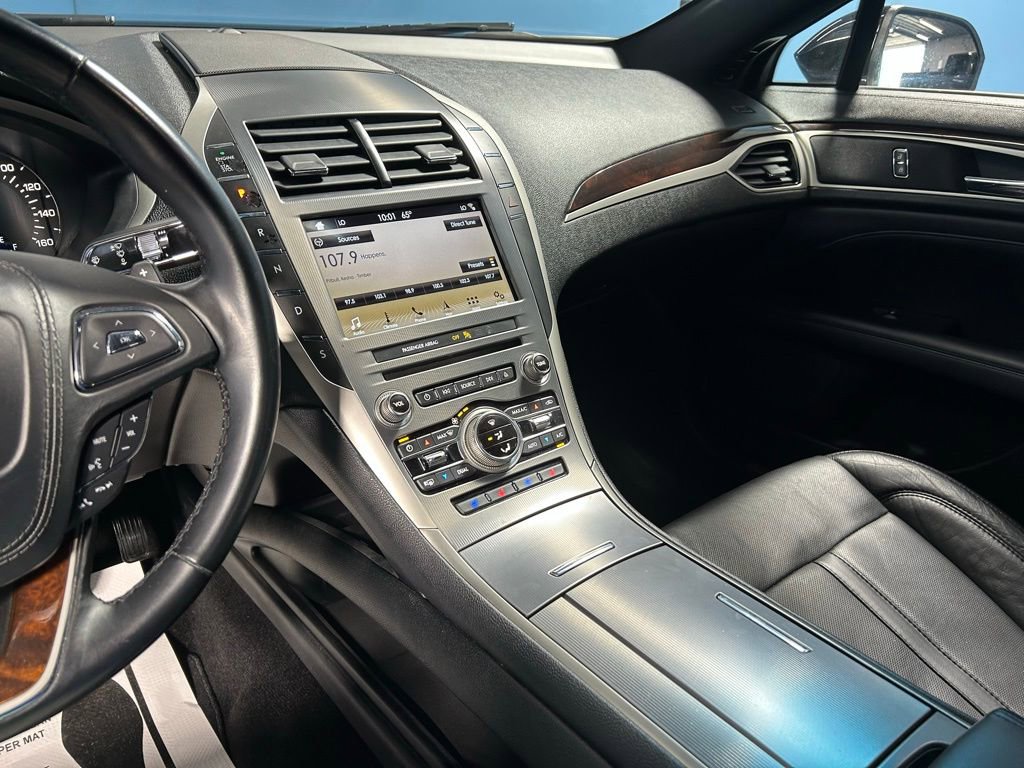 Used 2017 Lincoln MKZ Reserve image 26