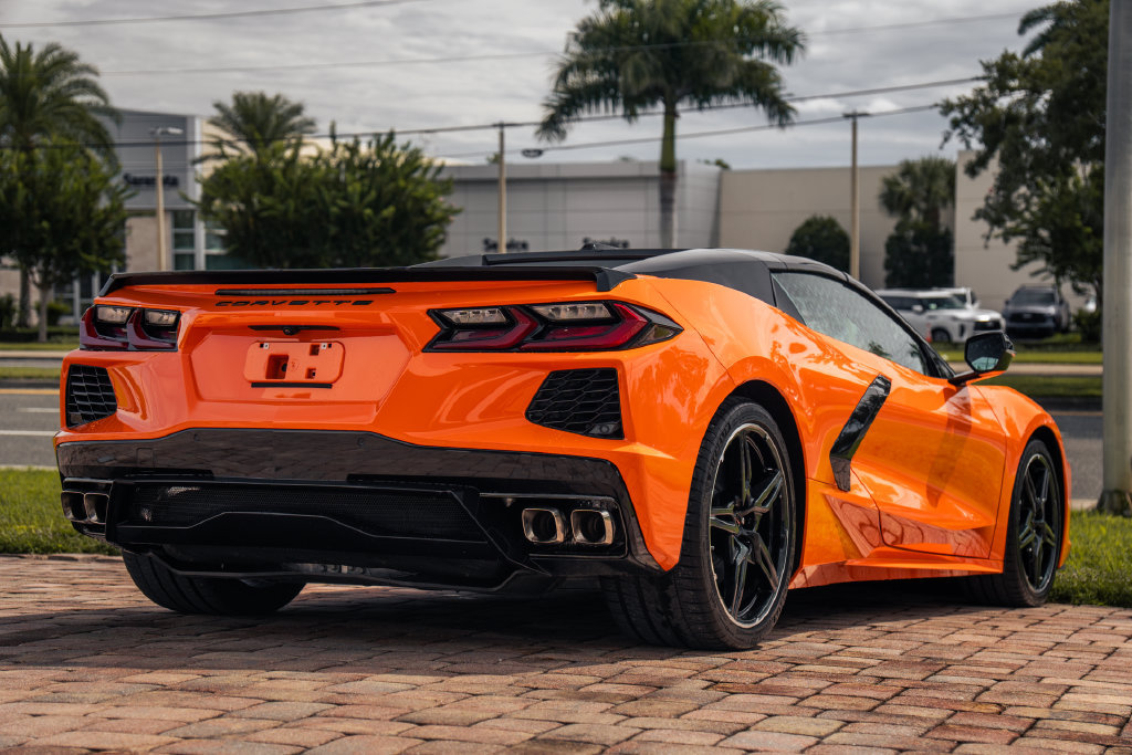 Used 2024 Chevrolet Corvette Stingray Preferred Conv w/ Battery Protection Package RWD image 5