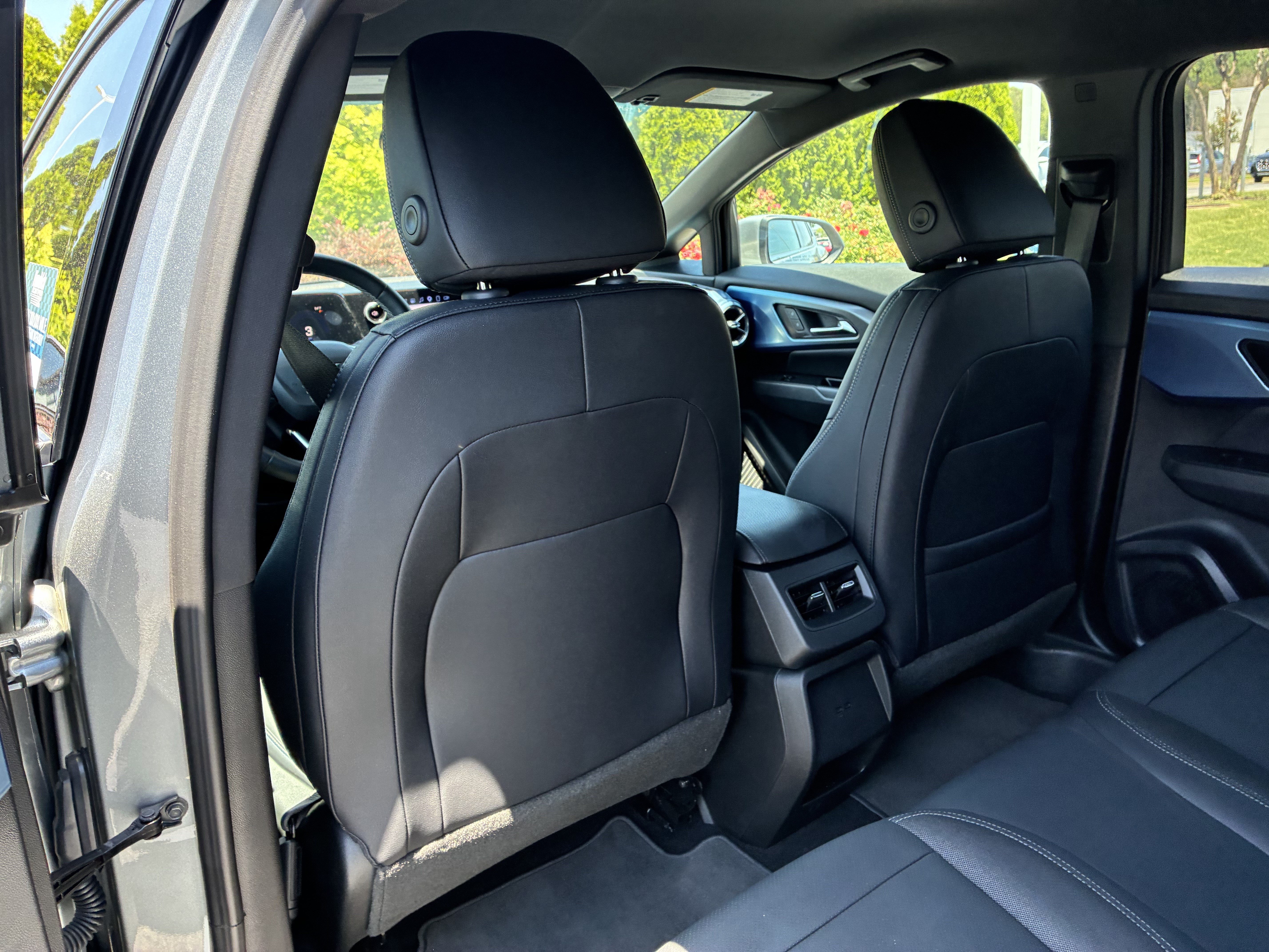 Used 2026 Chevrolet Equinox EV LT AWD/4WD image 15