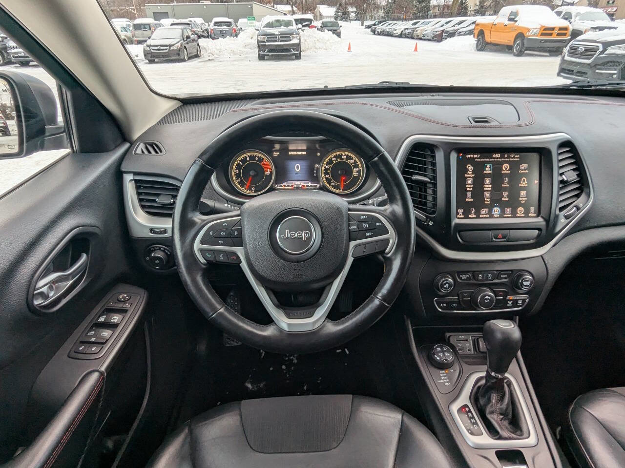 Used 2016 Jeep Cherokee Trailhawk w/ Cold Weather Group image 17