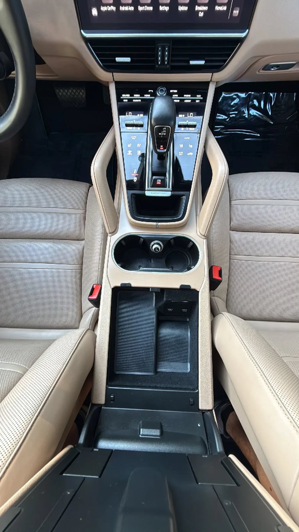 Used 2023 Porsche Cayenne Platinum Edition AWD/4WD image 35