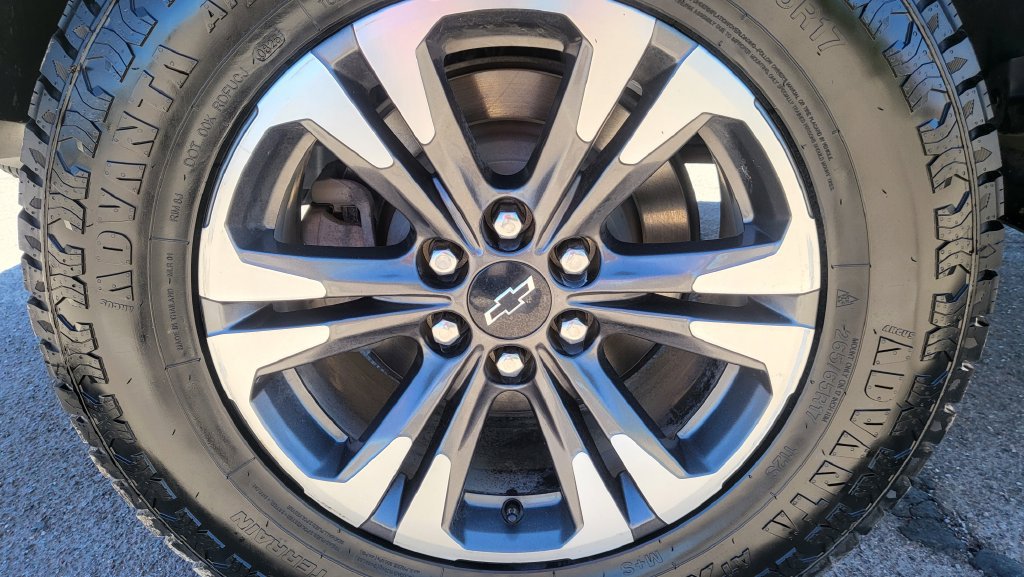 Used 2022 Chevrolet Colorado Z71 AWD/4WD image 14
