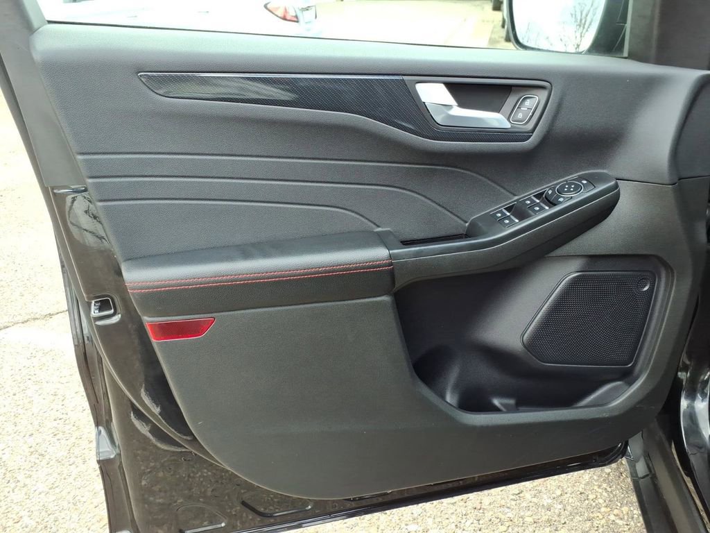 Used 2024 Ford Escape ST-Line w/ Tech Pack #1 image 14