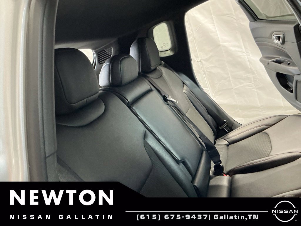 Used 2025 Jeep Compass Trailhawk AWD/4WD image 21