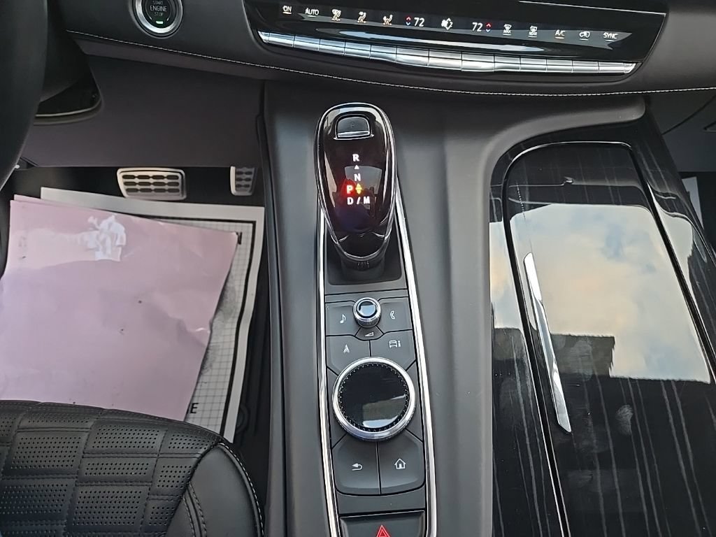 Certified 2024 Cadillac Escalade V w/ LPO, ONYX Package AWD/4WD image 30