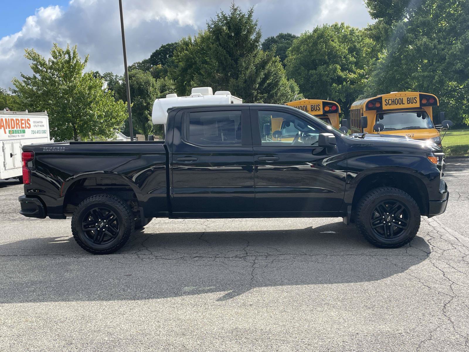 Certified 2025 Chevrolet Silverado 1500 Custom Trail Boss w/ Midnight Edition AWD/4WD image 2