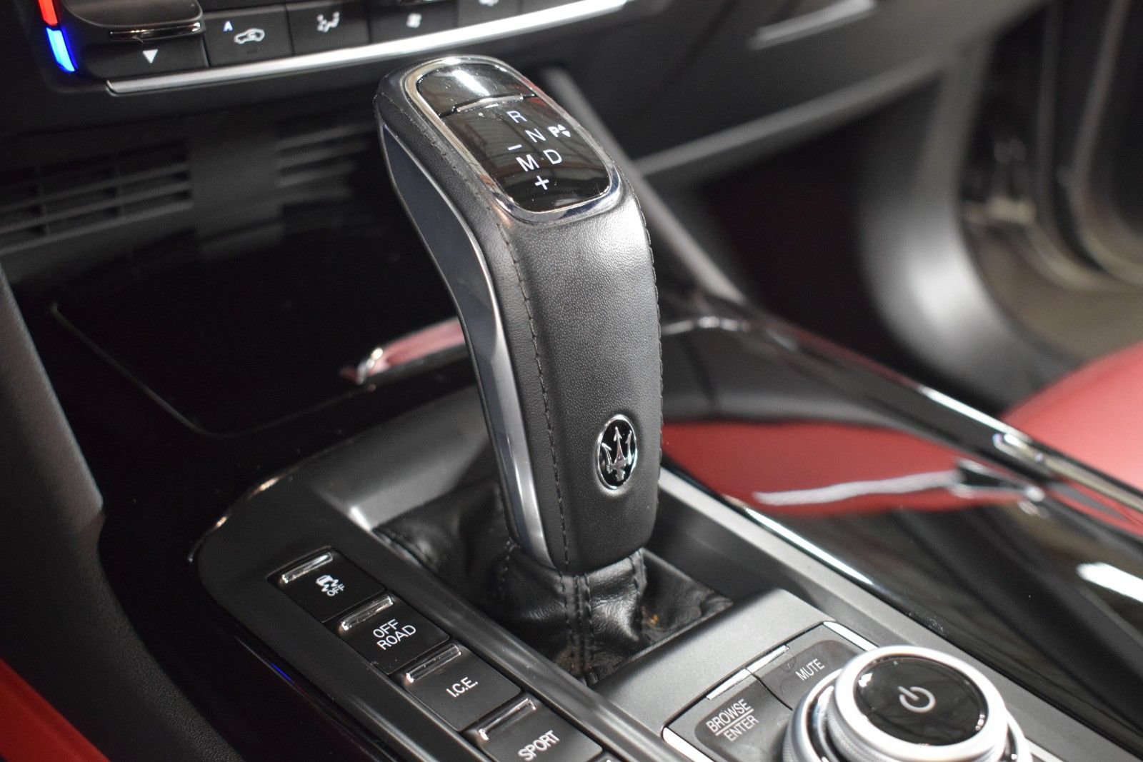 Certified 2022 Maserati Levante Modena AWD/4WD image 32