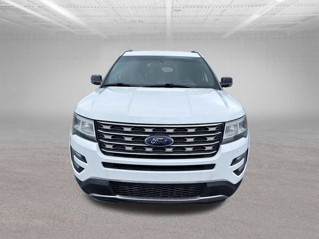 Used 2017 Ford Explorer XLT FWD image 18