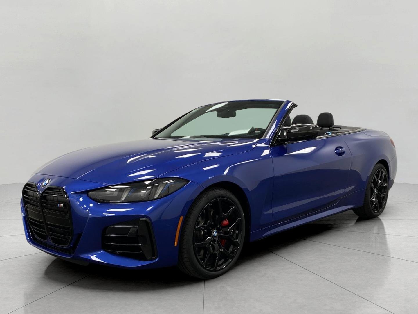 New 2026 BMW 440i xDrive Convertible w/ M Carbon Exterior Package image 9