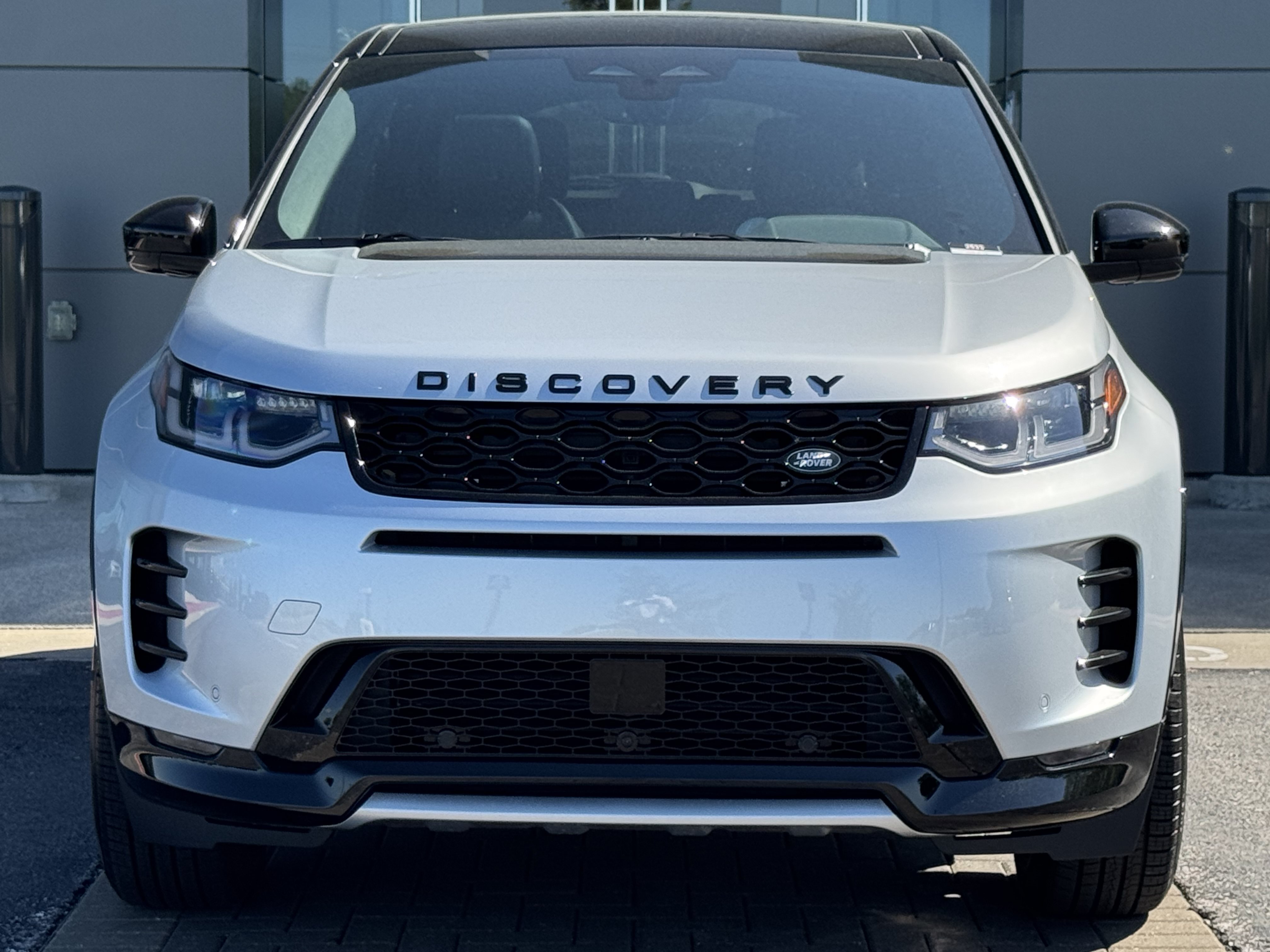New 2026 Land Rover Discovery Sport Landmark AWD/4WD image 8