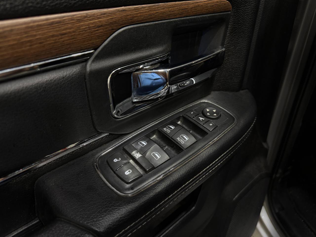 Used 2016 RAM 2500 Laramie w/ Protection Group AWD/4WD image 9