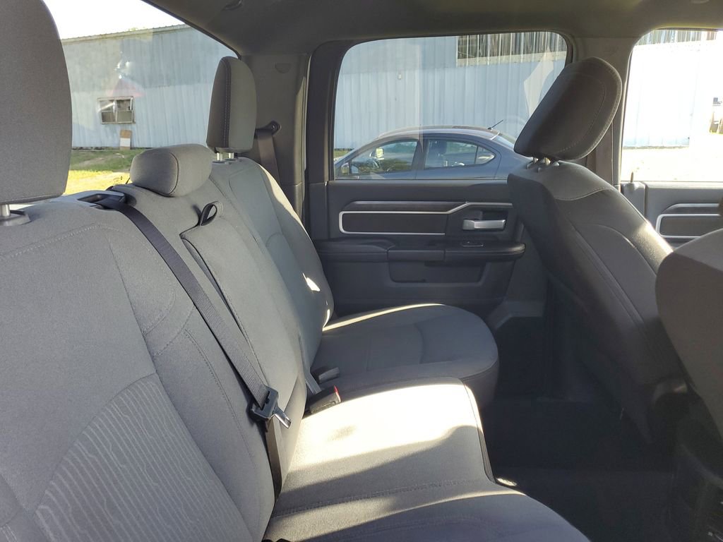 Used 2024 RAM 2500 Big Horn AWD/4WD image 31