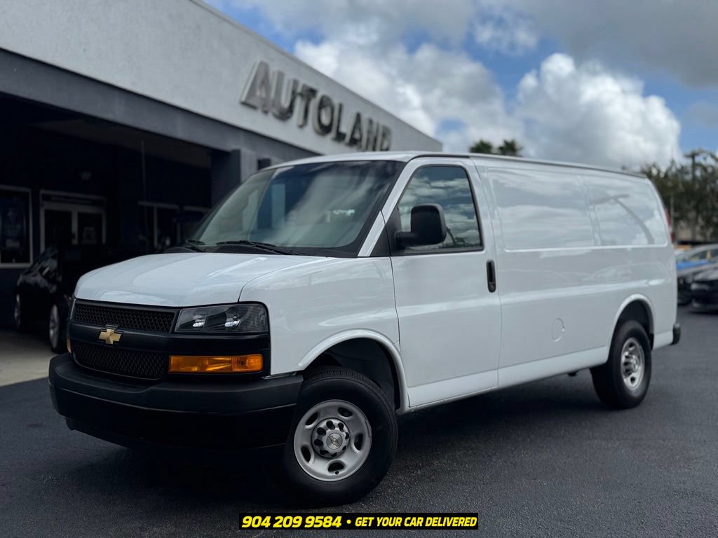 Used 2026 Chevrolet Express 2500 w/ Driver Convenience Package RWD image 1