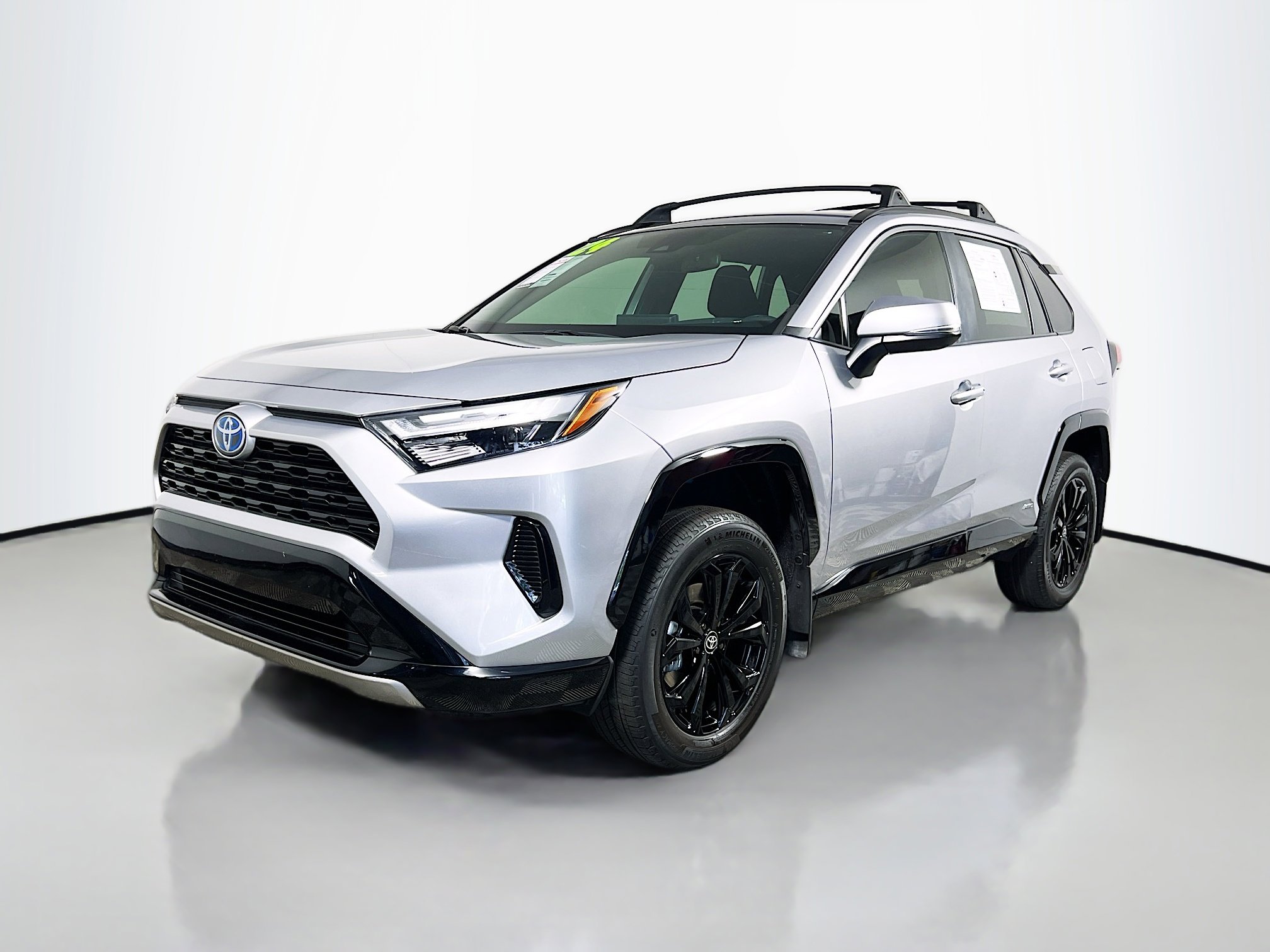 Used 2024 Toyota RAV4 SE AWD/4WD image 10