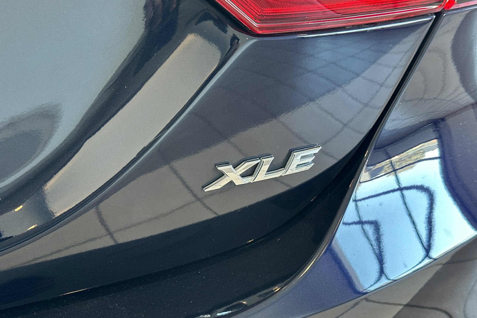 Used 2021 Toyota Camry XLE FWD image 26