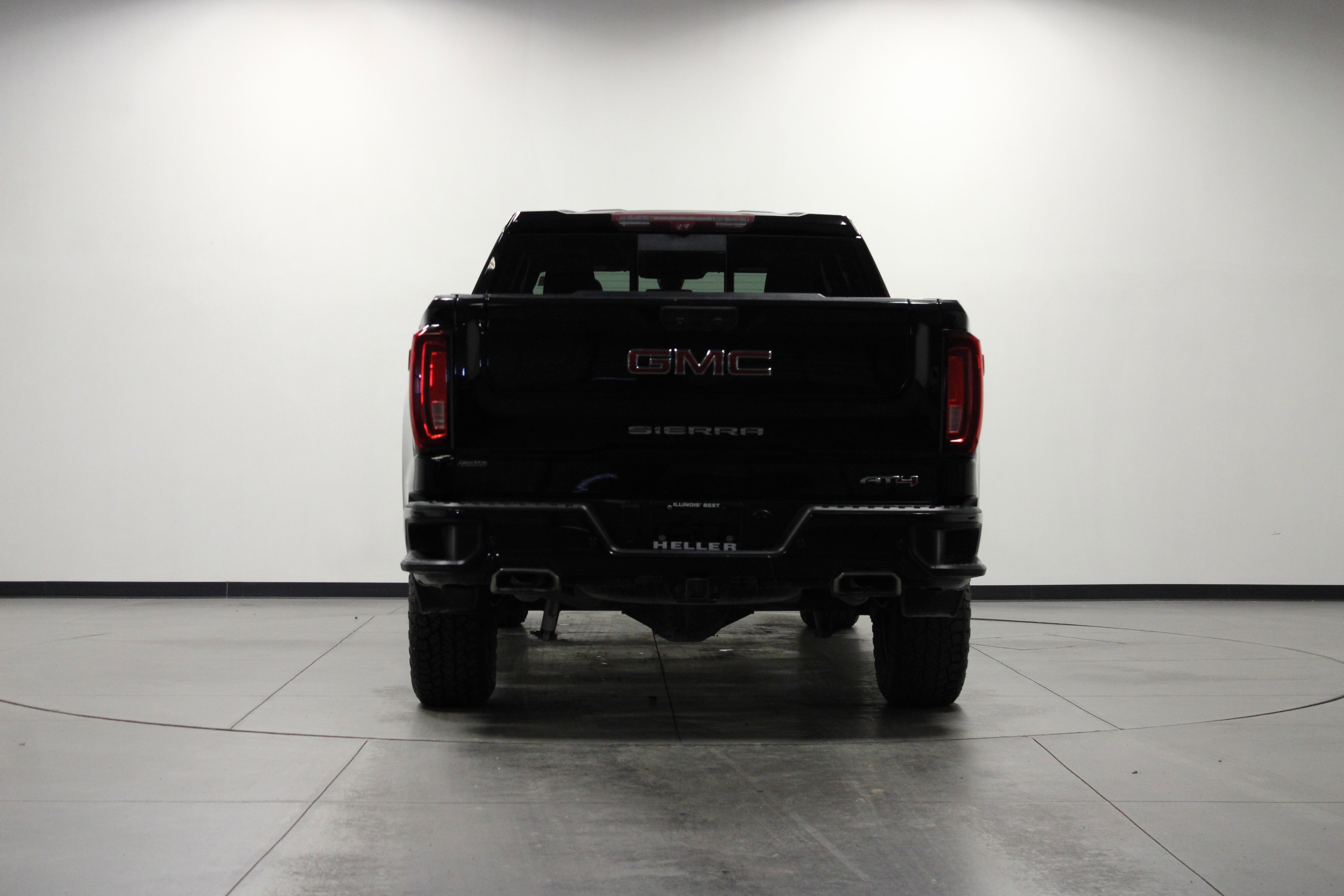 Used 2021 GMC Sierra 1500 AT4 w/ AT4 Premium Package image 5