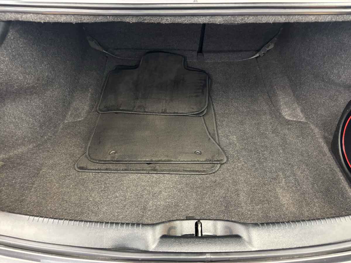Used 2018 Chrysler 300 S w/ 300S Premium Group RWD image 27