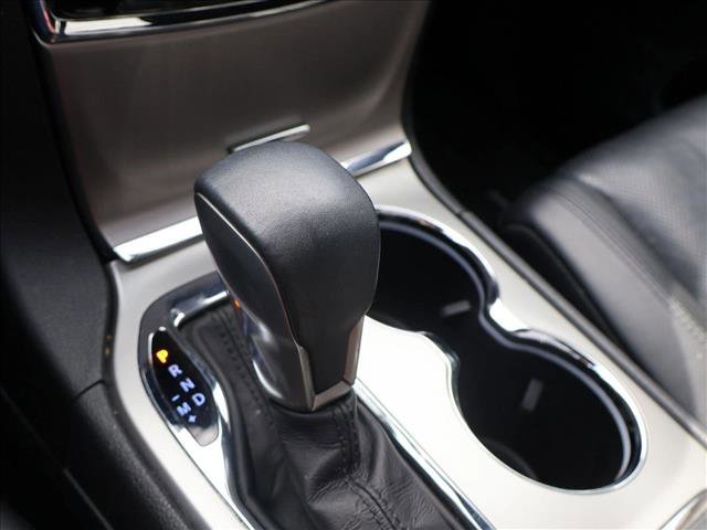 Used 2019 Jeep Grand Cherokee Limited w/ Luxury Group II AWD/4WD image 15