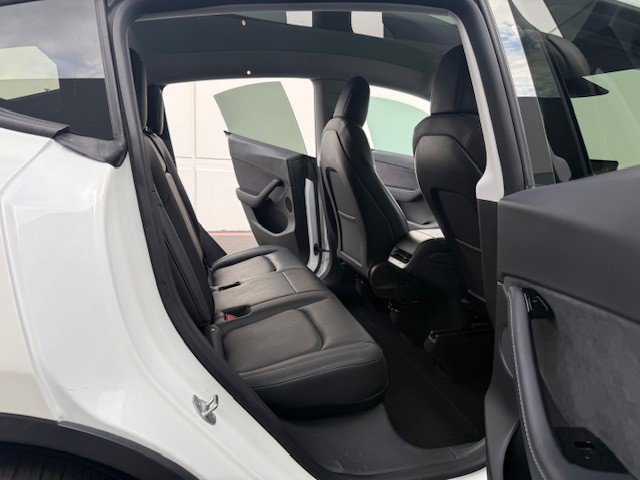 Used 2020 Tesla Model Y Long Range image 13