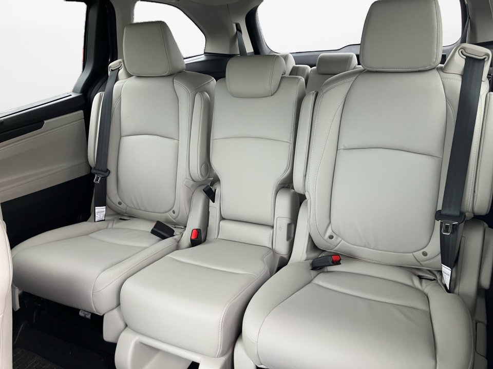 New 2026 Honda Odyssey EX-L image 12