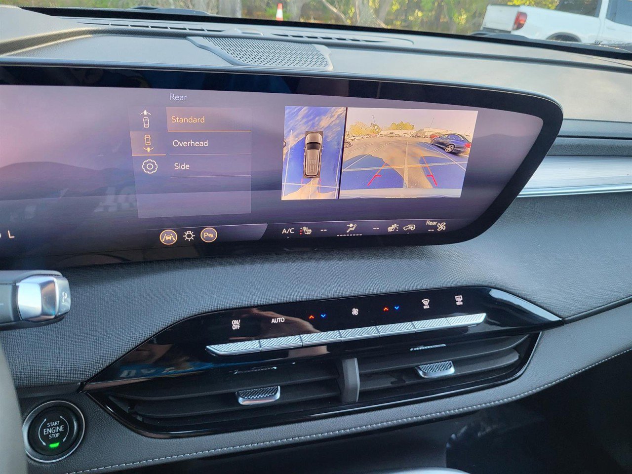 Used 2025 Buick Enclave Preferred image 18