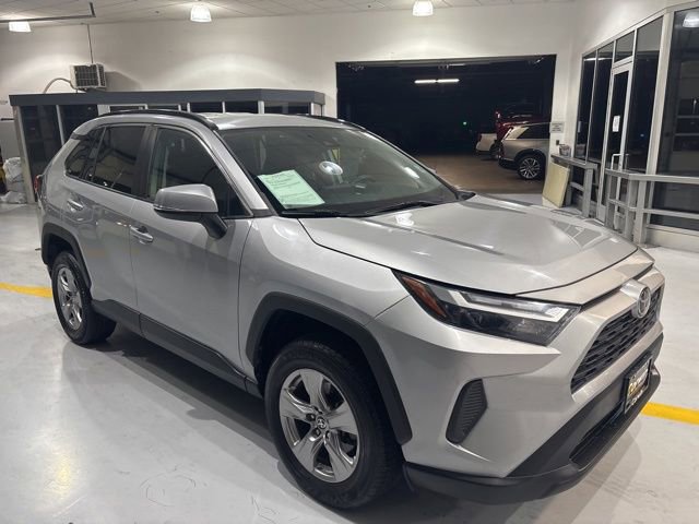 Used 2022 Toyota RAV4 XLE image 3