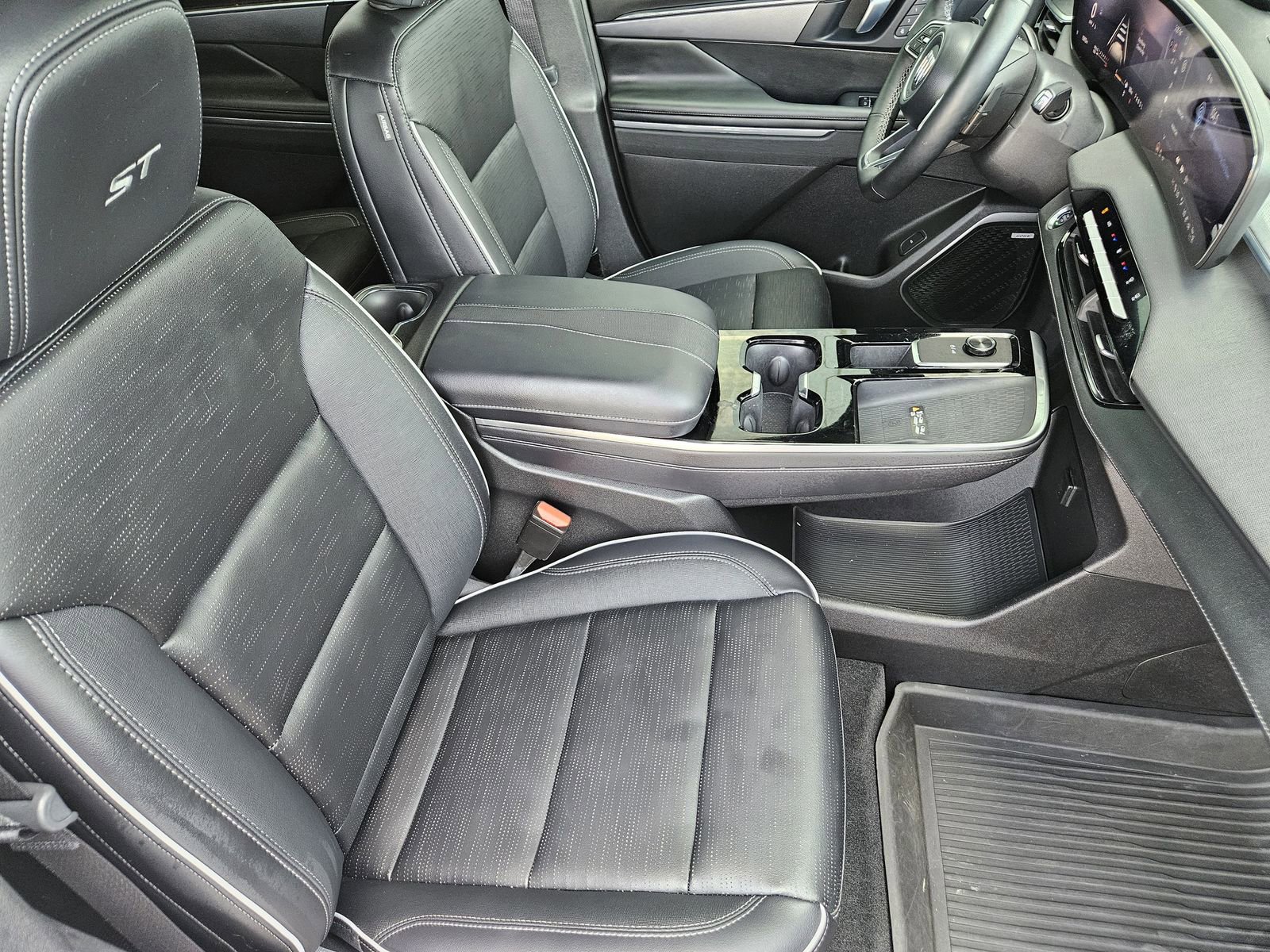 Used 2025 Buick Enclave Sport Touring w/ Power Package image 18