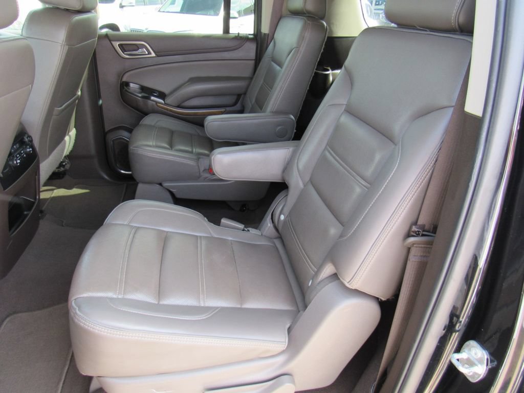 Used 2020 GMC Yukon XL Denali RWD image 16