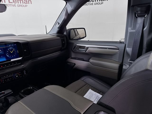 Used 2024 Chevrolet Silverado 1500 ZR2 w/ Technology Package AWD/4WD image 24