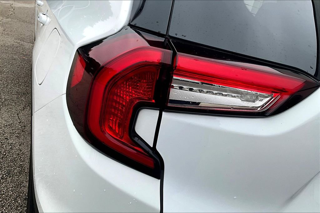 Used 2023 GMC Terrain SLE w/ Driver Convenience Package image 23