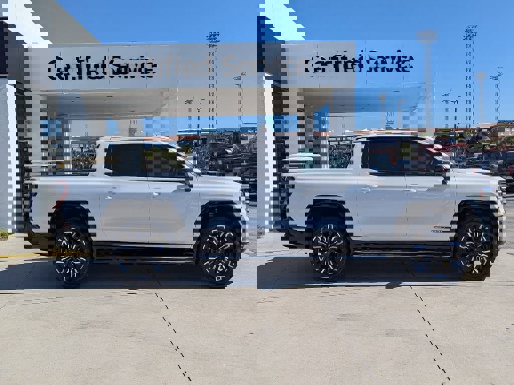 New 2025 GMC Sierra EV Denali AWD/4WD image 3
