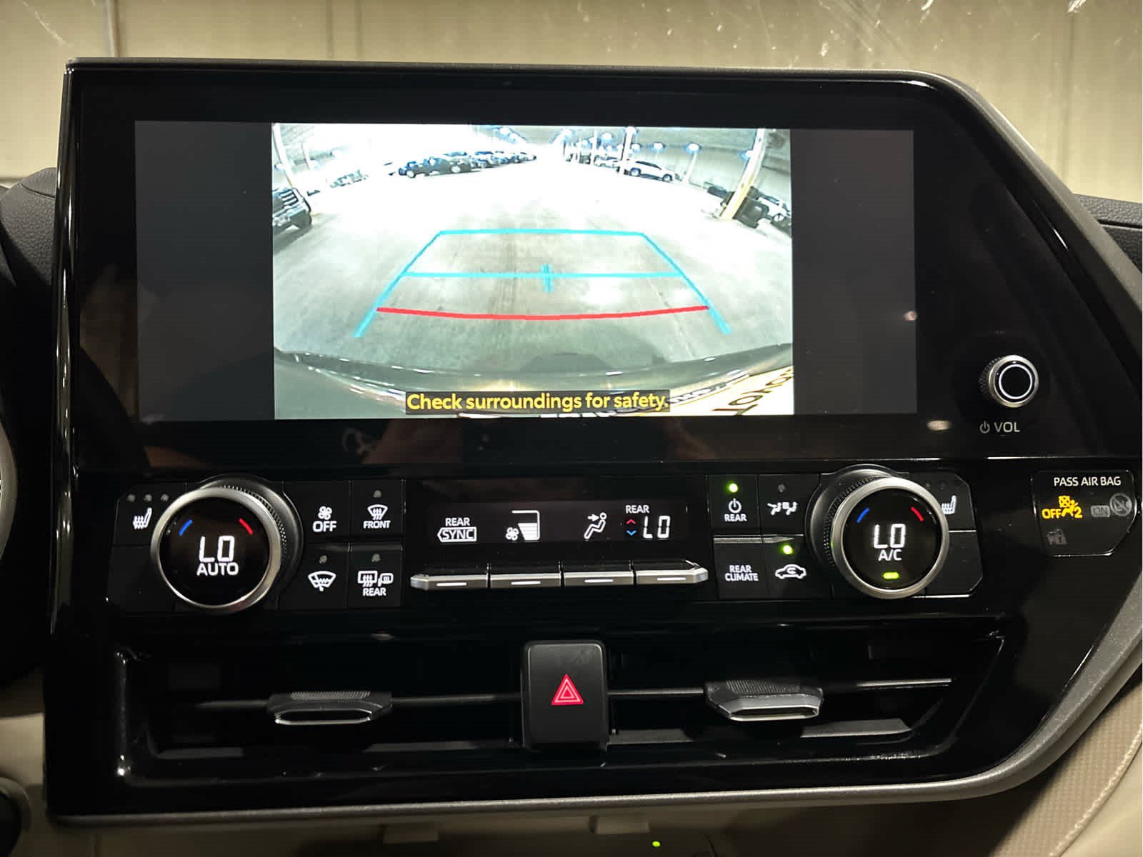 Certified 2025 Toyota Highlander XLE AWD/4WD image 10