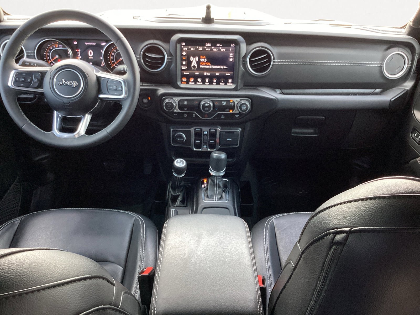 Used 2023 Jeep Gladiator Overland w/ LED Lighting Group image 4