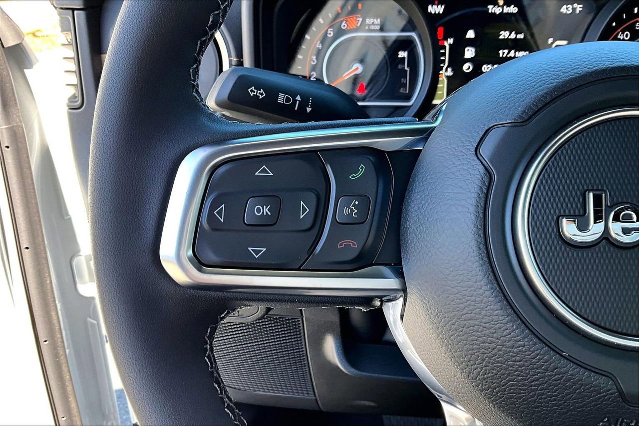 New 2026 Jeep Wrangler Sahara AWD/4WD image 28