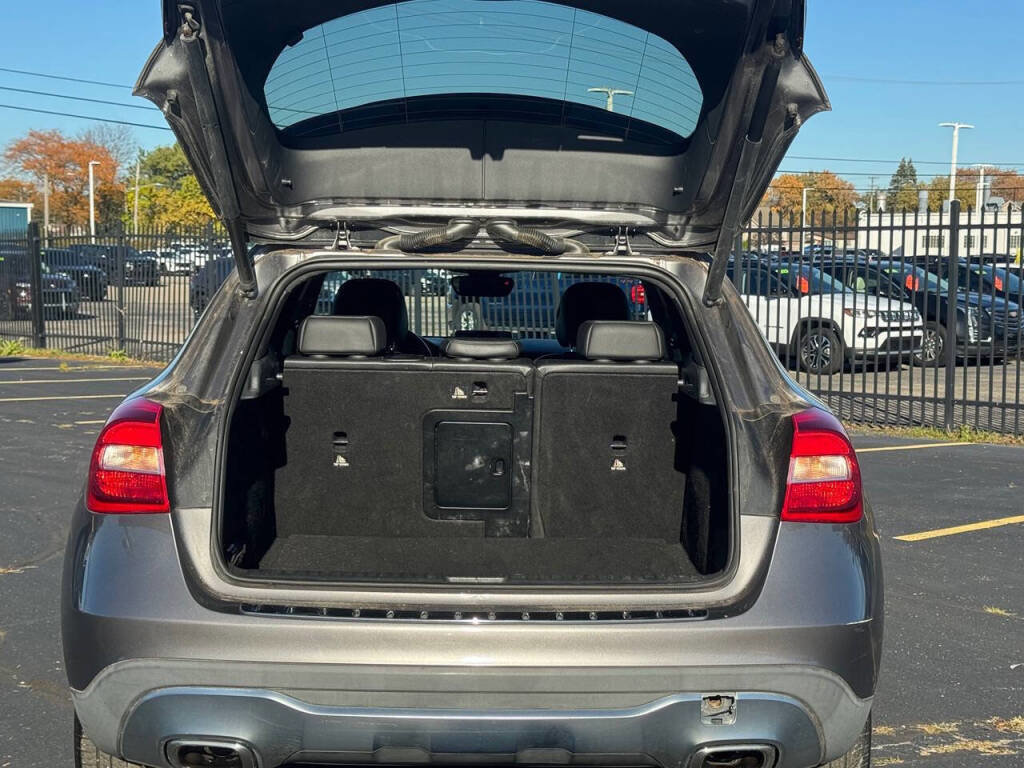 Used 2018 Mercedes-Benz GLA 250 4MATIC image 27