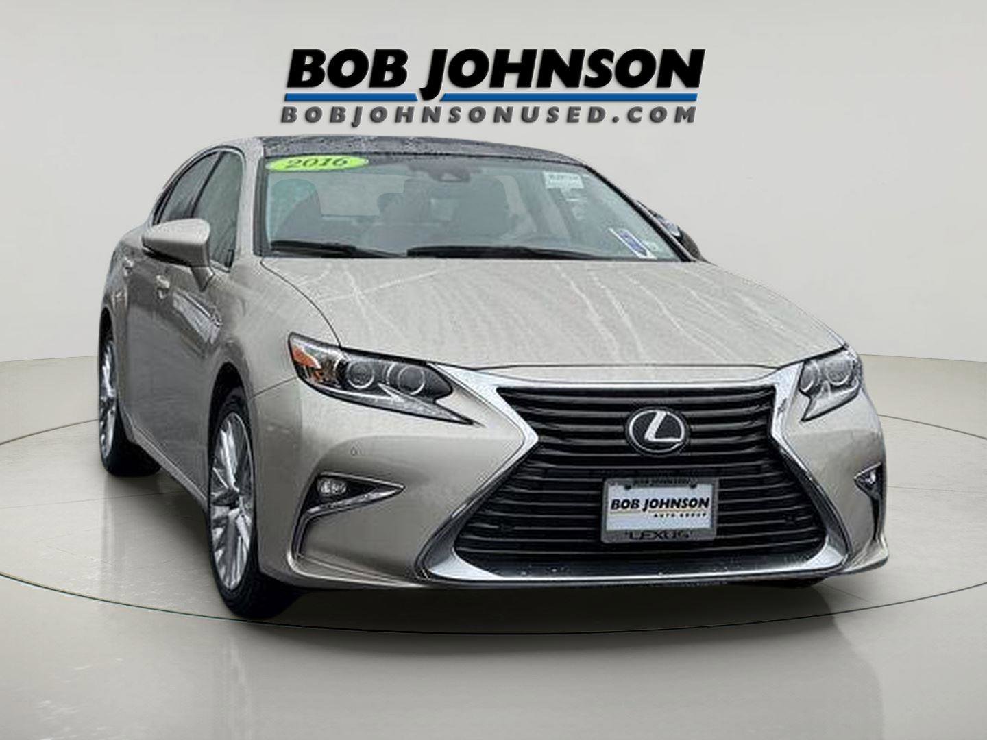 Used 2016 Lexus ES 350 w/ Luxury Package w/Wood Trim FWD image 1