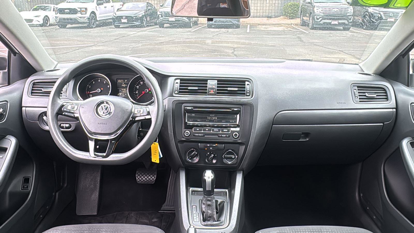 Used 2015 Volkswagen Jetta S image 7
