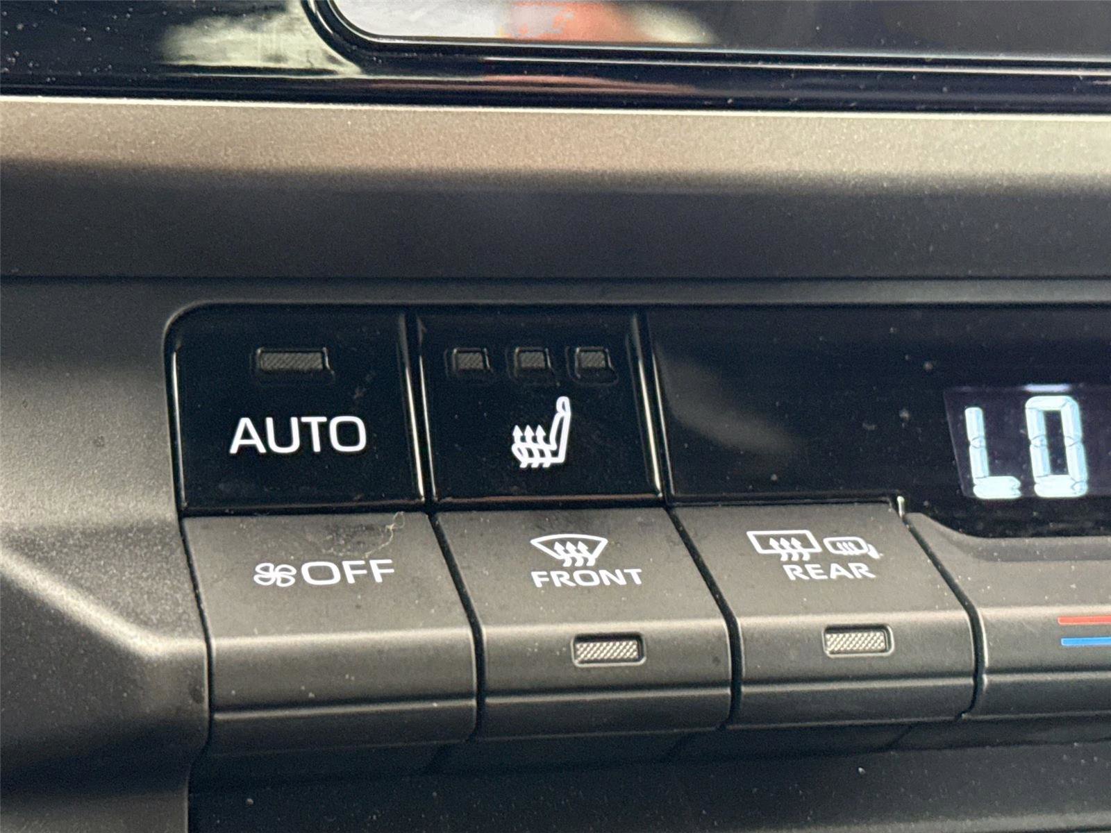 Certified 2025 Toyota Camry SE w/ Convenience Package image 8