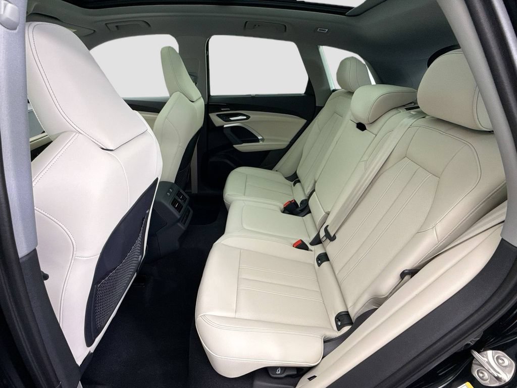 Certified 2025 Audi Q5 Premium Plus w/ Premium Plus AWD/4WD image 21