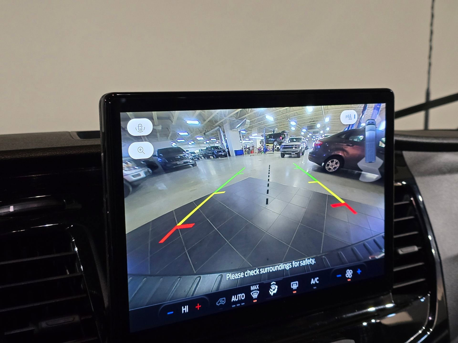 Used 2024 Ford Transit 350 XLT image 18