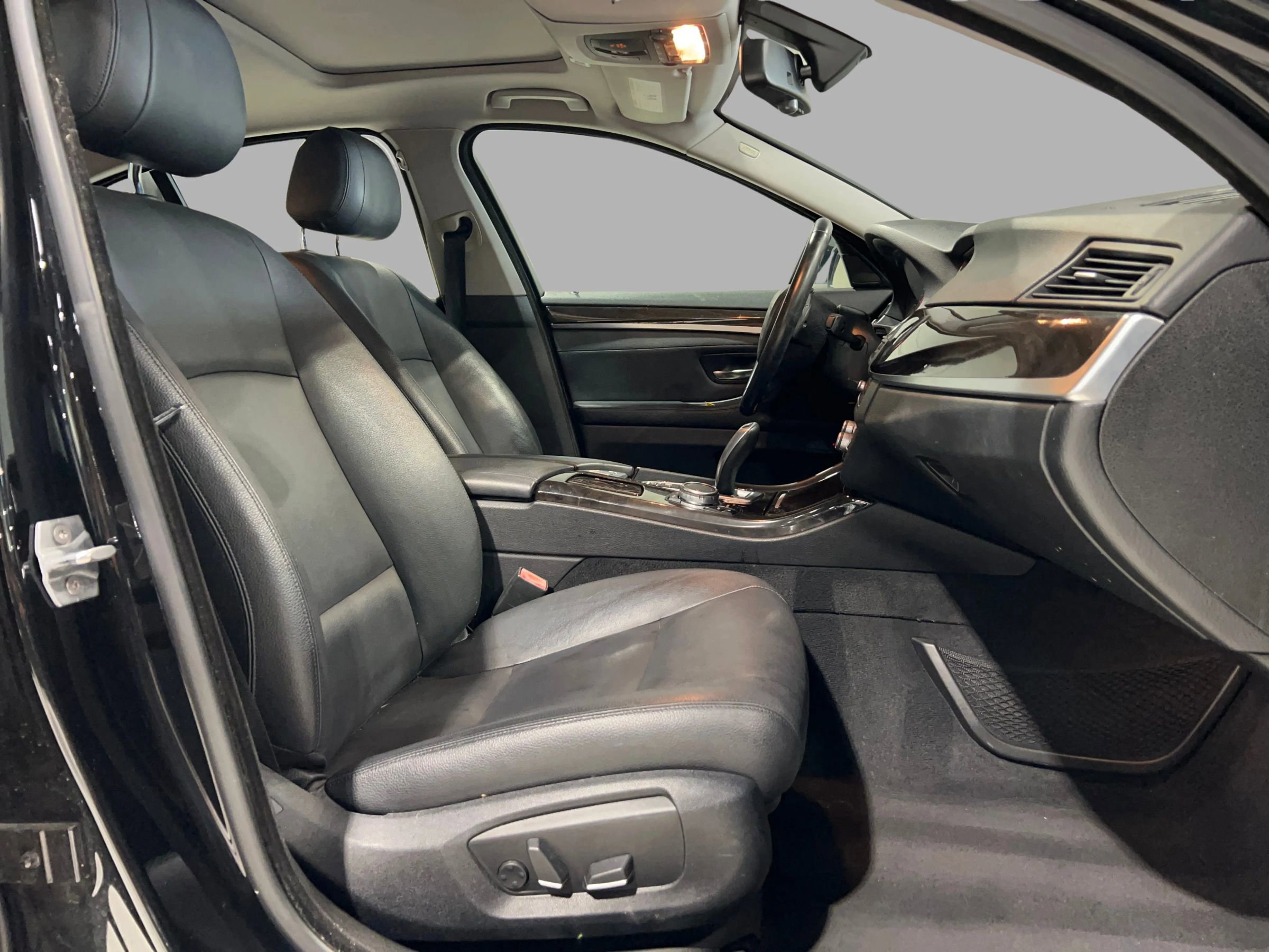 Used 2015 BMW 535i Sedan image 17