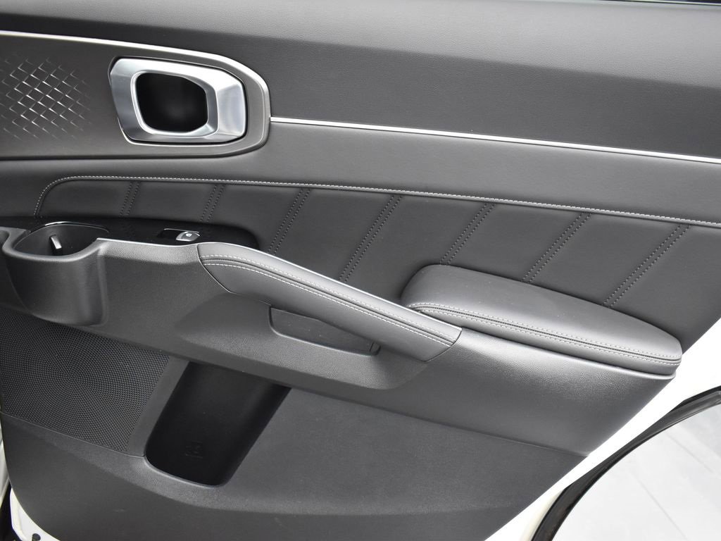 Used 2022 Kia Sorento SX w/ Panoramic Sunroof Package image 29