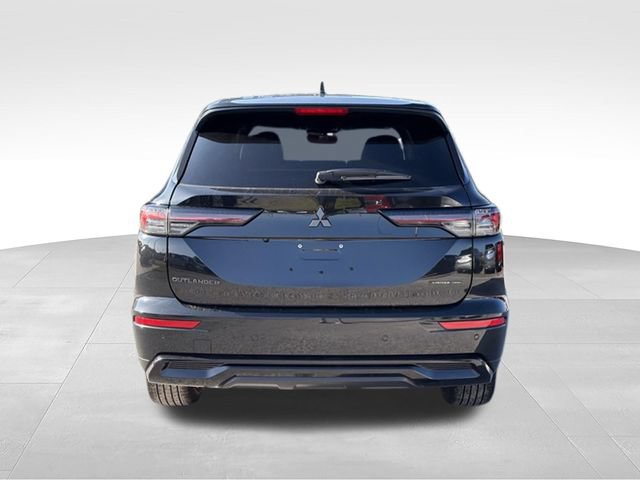 New 2026 Mitsubishi Outlander LE FWD image 4