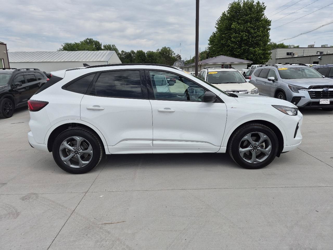 Used 2023 Ford Escape ST-Line AWD/4WD image 5