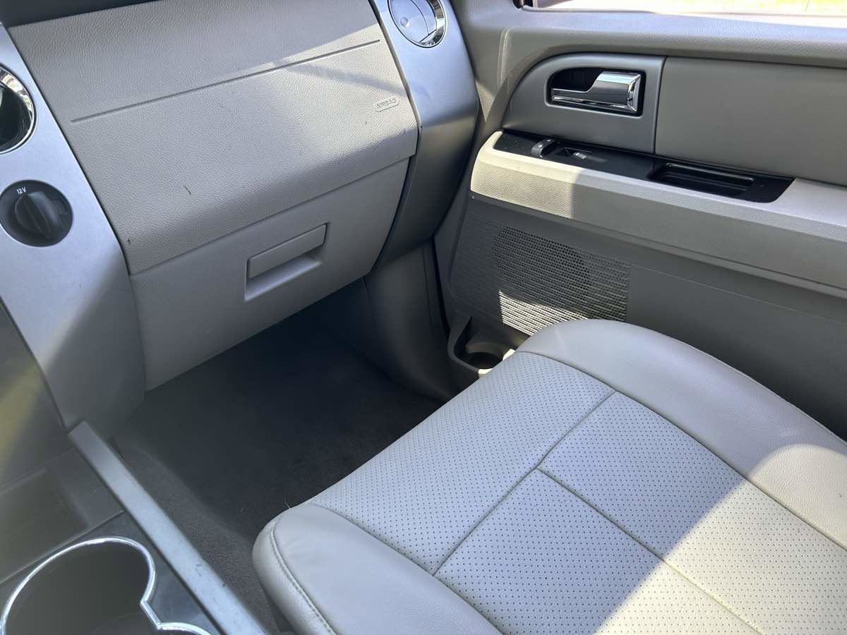 Used 2011 Ford Expedition EL Limited w/ 301A Rapid Spec Order Code image 20