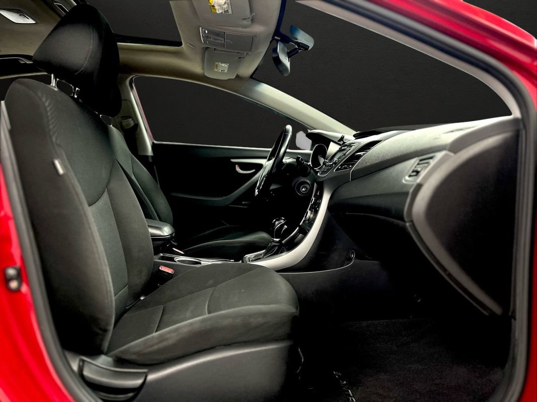 Used 2015 Hyundai Elantra SE w/ Option Group 03 FWD image 18