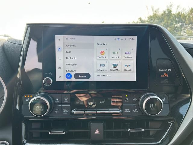 Certified 2024 Toyota Highlander XLE image 30