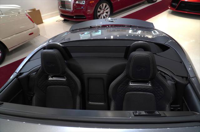 Used 2021 Jaguar F-TYPE R image 18