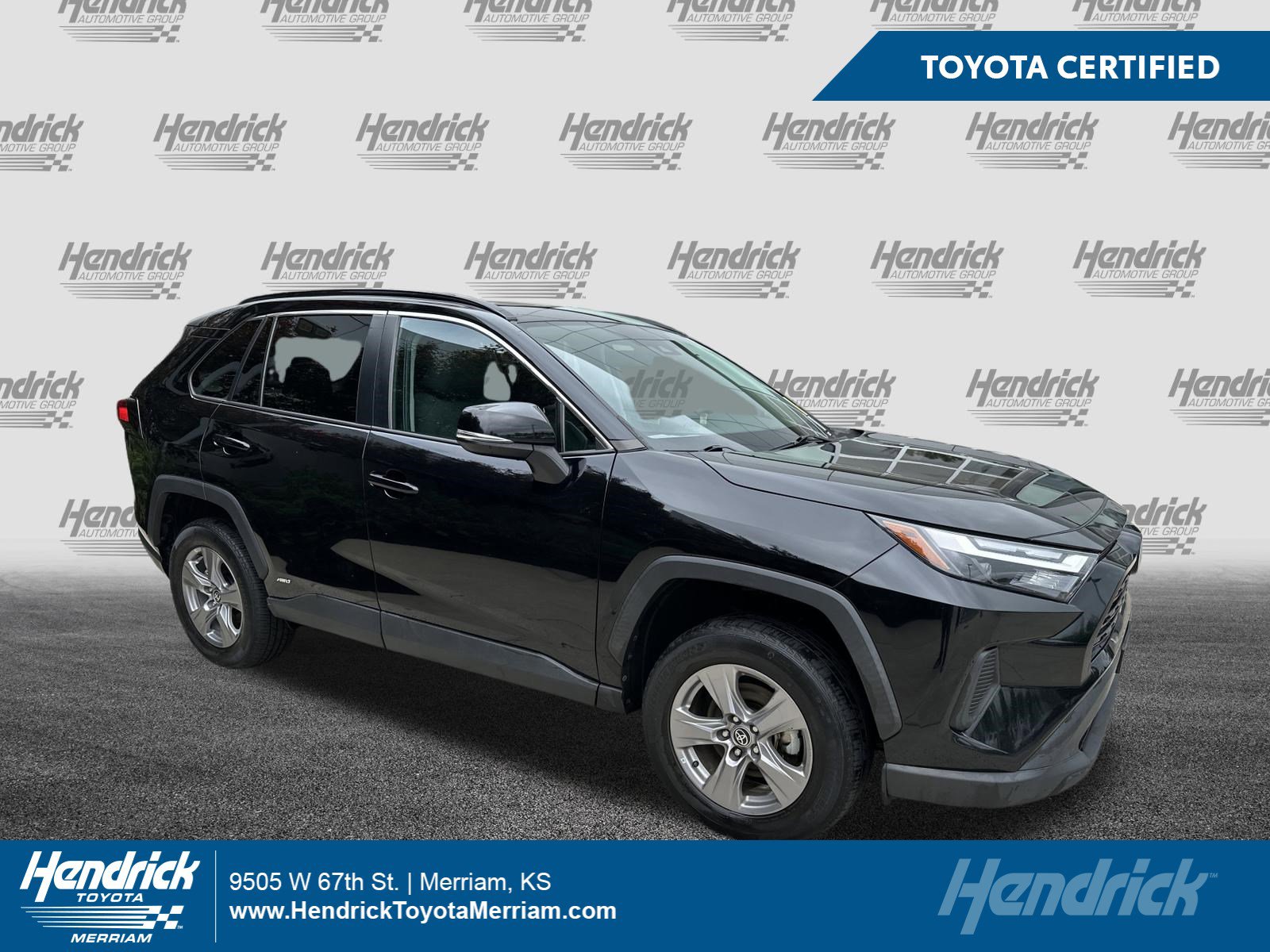 Used 2022 Toyota RAV4 XLE w/ Convenience Package AWD/4WD image 1