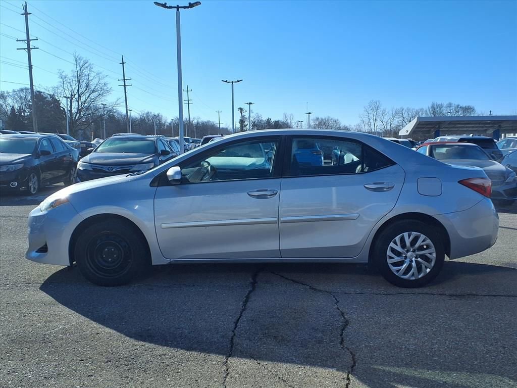 Used 2019 Toyota Corolla L image 7